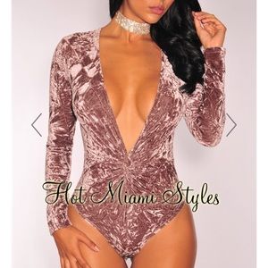 Mauve Crushed Velvet Long Sleeves Bodysuit